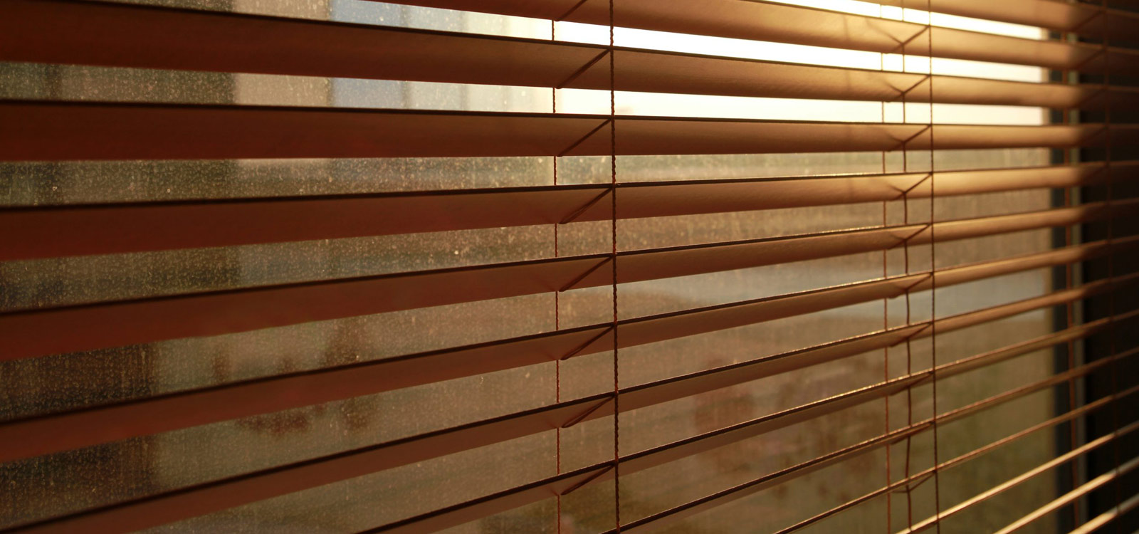 venetian-blinds-closeup